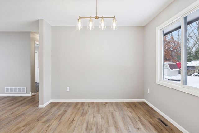 10339 Tamarack Street NW, Coon Rapids, MN 55433