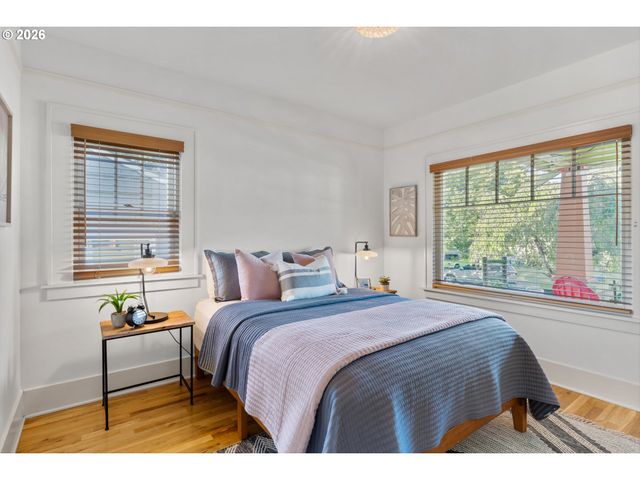 6137 Ne 15TH Ave, Portland, OR 97211