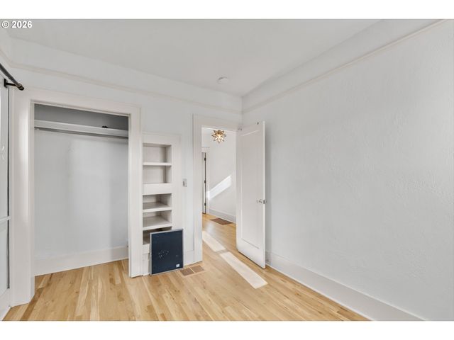 6137 Ne 15TH Ave, Portland, OR 97211