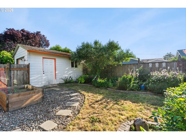 6137 Ne 15TH Ave, Portland, OR 97211