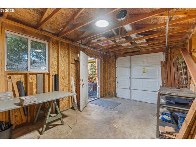 6137 Ne 15TH Ave, Portland, OR 97211