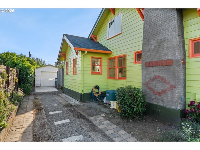6137 Ne 15TH Ave, Portland, OR 97211