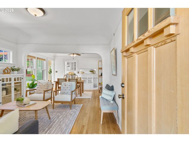 6137 Ne 15TH Ave, Portland, OR 97211