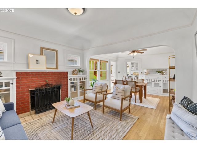 6137 Ne 15TH Ave, Portland, OR 97211