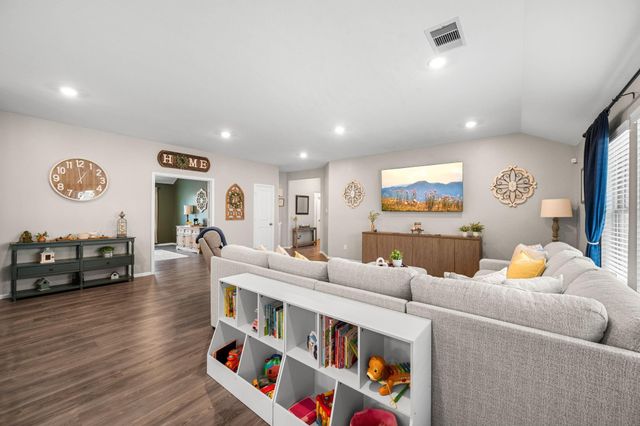 19155 Pinewood Grove Trail, New Caney, TX 77357