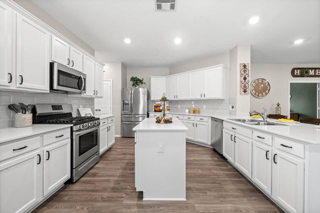 19155 Pinewood Grove Trail, New Caney, TX 77357