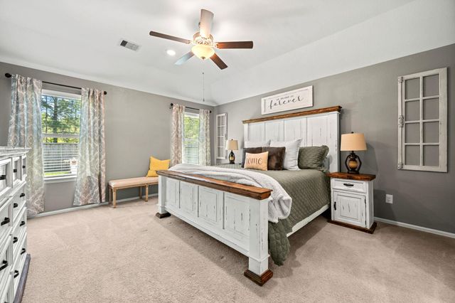 19155 Pinewood Grove Trail, New Caney, TX 77357