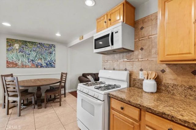 19319 E Greenhaven, Covina, CA 91722