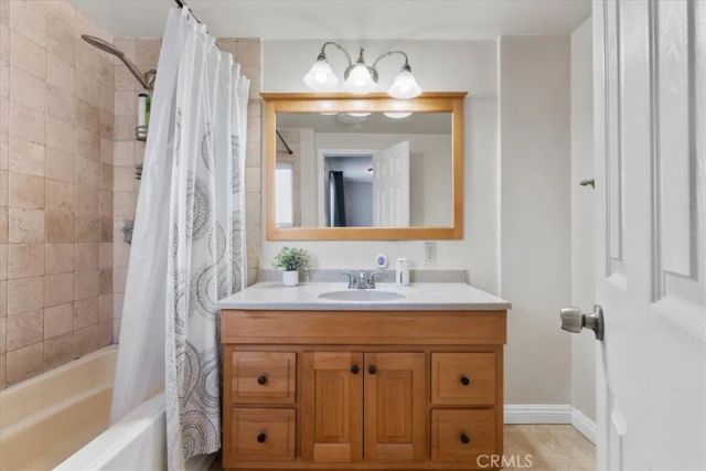 19319 E Greenhaven, Covina, CA 91722