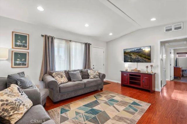 19319 E Greenhaven, Covina, CA 91722