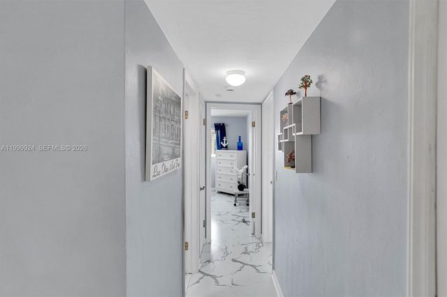 580 Egret Dr 303, Hallandale Beach, FL 33009