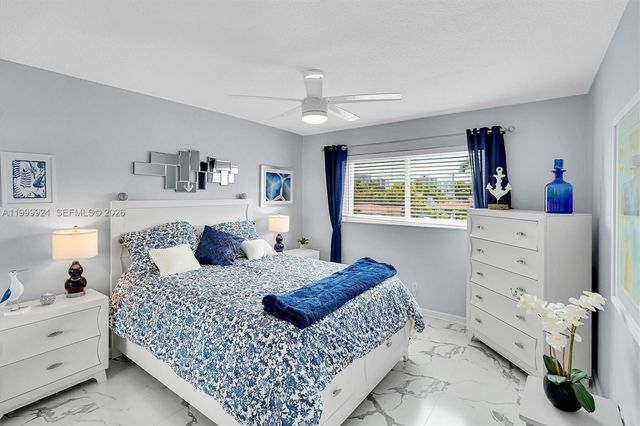 580 Egret Dr 303, Hallandale Beach, FL 33009