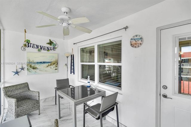580 Egret Dr 303, Hallandale Beach, FL 33009