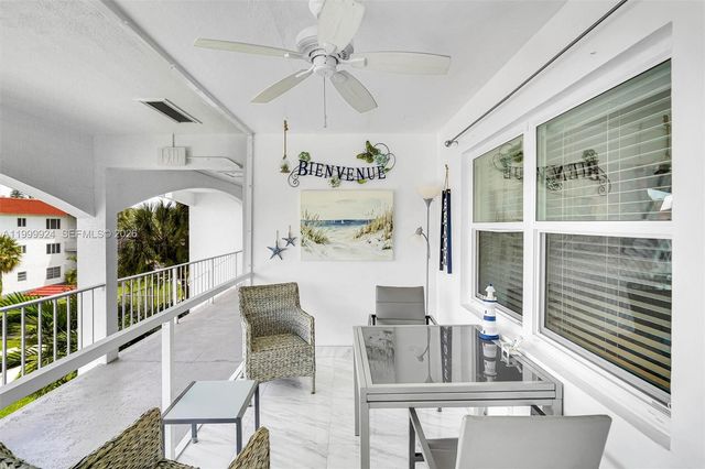 580 Egret Dr 303, Hallandale Beach, FL 33009