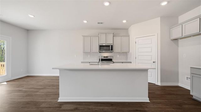 631 Great Salt Lane, Hoschton, GA 30548
