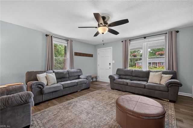 216 Marion DR, Chesapeake, VA 23322