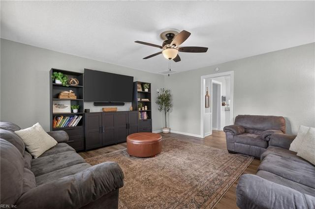 216 Marion DR, Chesapeake, VA 23322
