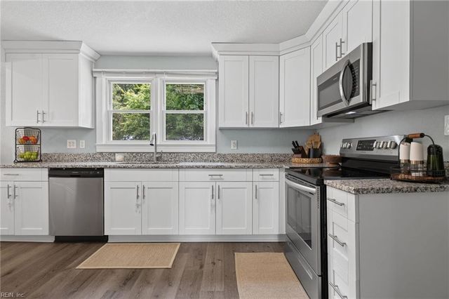 216 Marion DR, Chesapeake, VA 23322