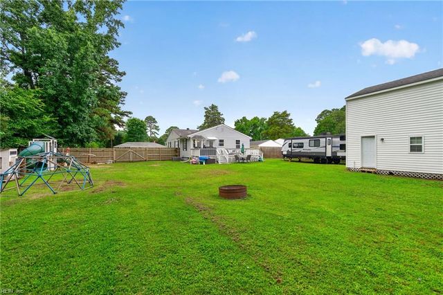216 Marion DR, Chesapeake, VA 23322