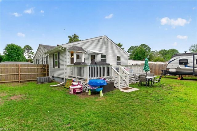 216 Marion DR, Chesapeake, VA 23322