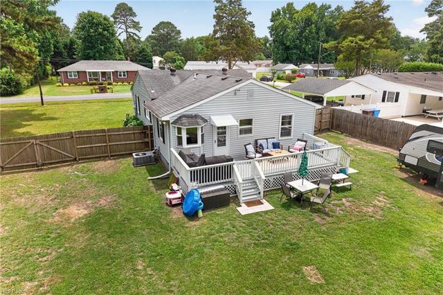 216 Marion DR, Chesapeake, VA 23322