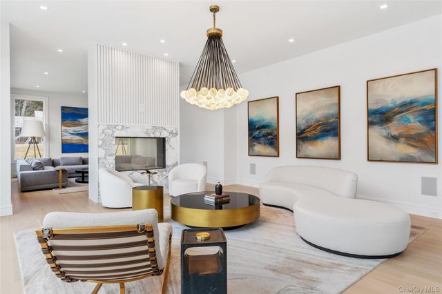 1552 Deerfield Road, Water Mill, NY 11976