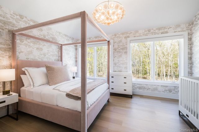 1552 Deerfield Road, Water Mill, NY 11976