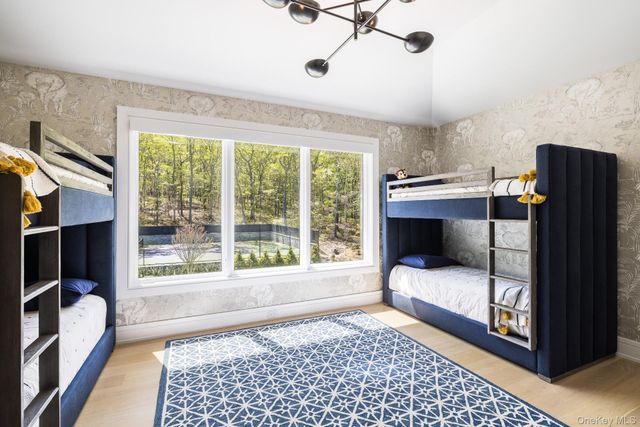 1552 Deerfield Road, Water Mill, NY 11976