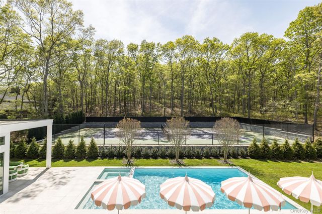 1552 Deerfield Road, Water Mill, NY 11976