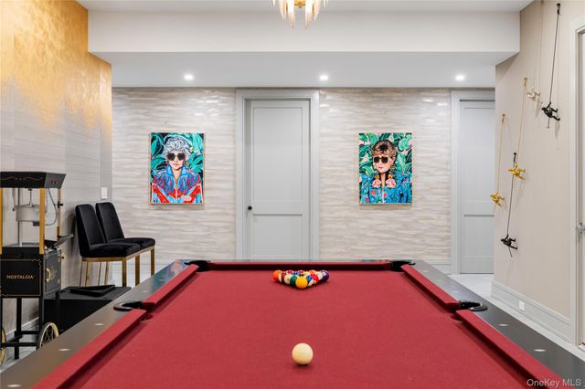 1552 Deerfield Road, Water Mill, NY 11976