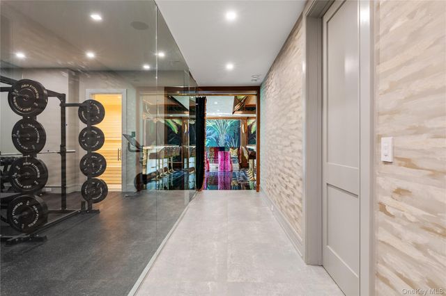 1552 Deerfield Road, Water Mill, NY 11976