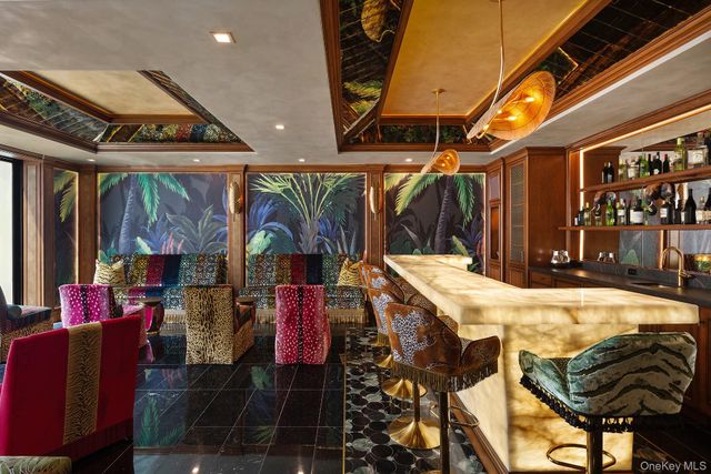 1552 Deerfield Road, Water Mill, NY 11976