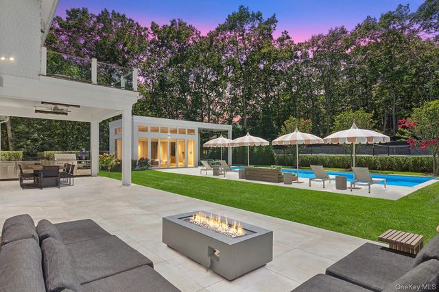 1552 Deerfield Road, Water Mill, NY 11976