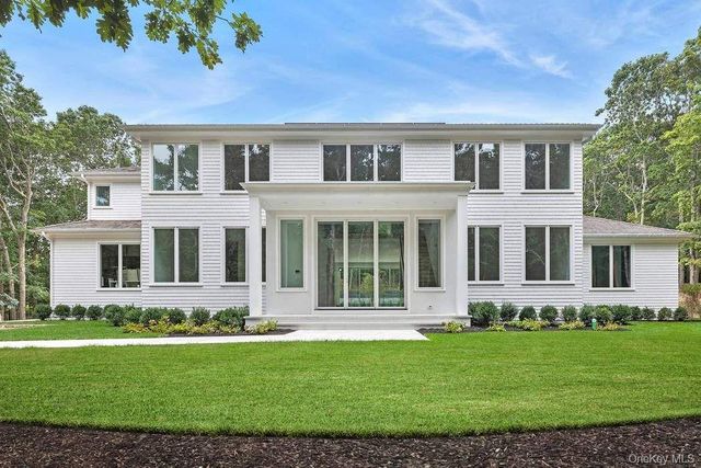 1552 Deerfield Road, Water Mill, NY 11976