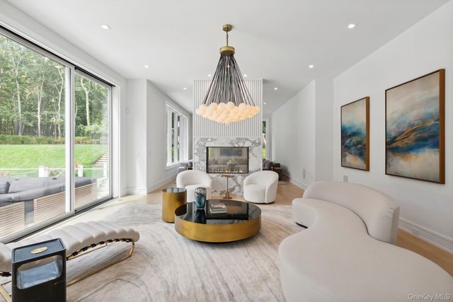 1552 Deerfield Road, Water Mill, NY 11976