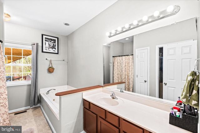 77 GREENWAY CV, Ruther Glen, VA 22546