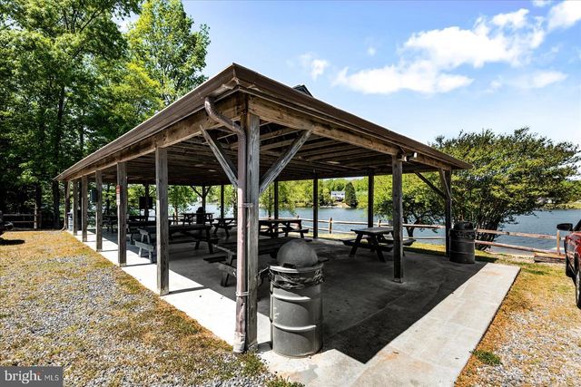 77 GREENWAY CV, Ruther Glen, VA 22546