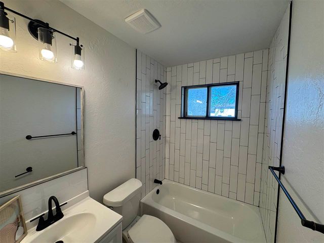 732 SW 46th St, Lawton, OK 73505