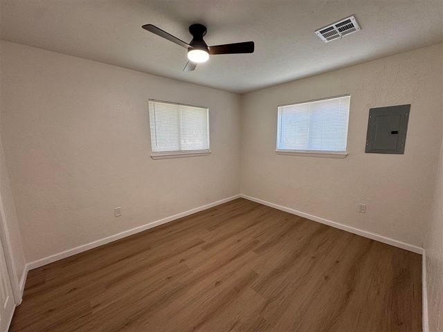 732 SW 46th St, Lawton, OK 73505