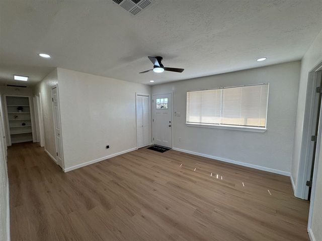 732 SW 46th St, Lawton, OK 73505