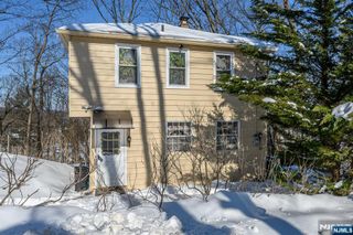 19 Skyland Avenue, Wanaque, NJ 07420