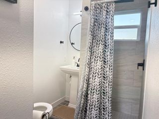 6707 Sherman Street 3, Houston, TX 77011