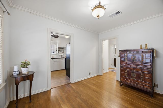 1030 E 44th ST, Austin, TX 78751