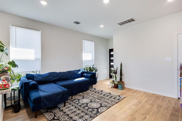 263 Tolo DR, Elgin, TX 78621