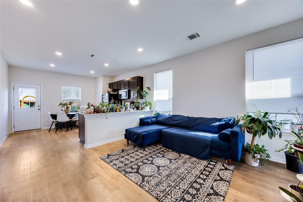 263 Tolo DR, Elgin, TX 78621