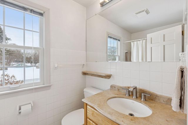 3700 Thomas Avenue N, Minneapolis, MN 55412