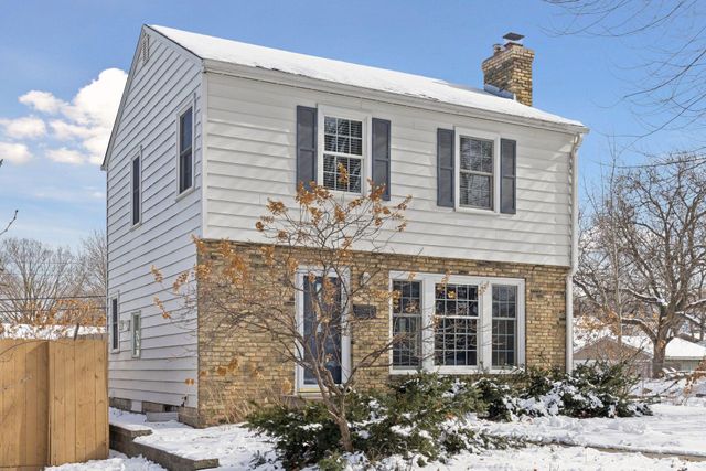 3700 Thomas Avenue N, Minneapolis, MN 55412