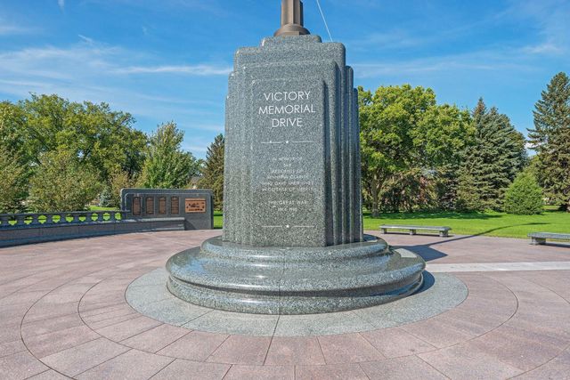 3700 Thomas Avenue N, Minneapolis, MN 55412