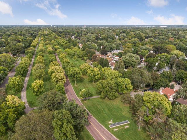 3700 Thomas Avenue N, Minneapolis, MN 55412