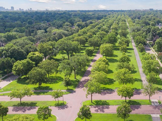 3700 Thomas Avenue N, Minneapolis, MN 55412